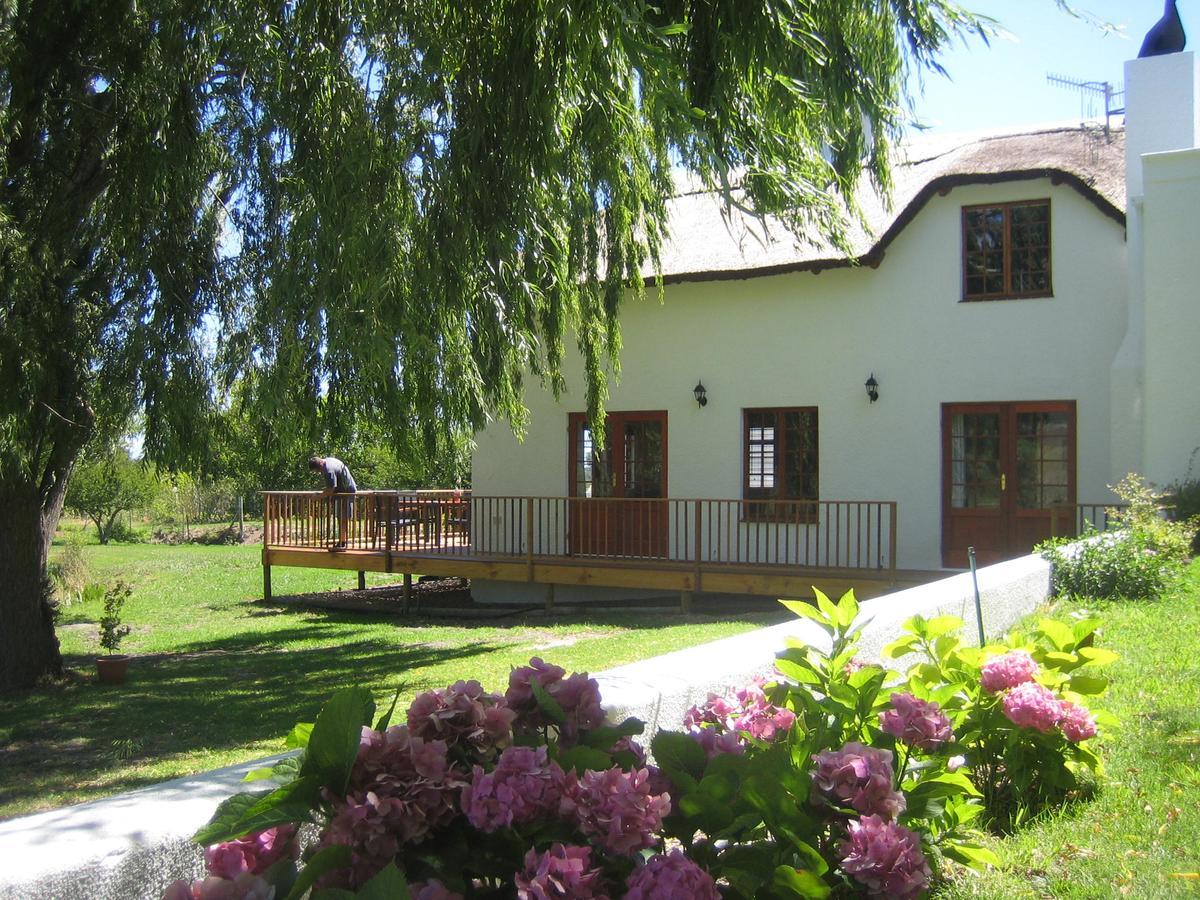 Acara Guesthouse & Cottages Stellenbosch Exterior photo